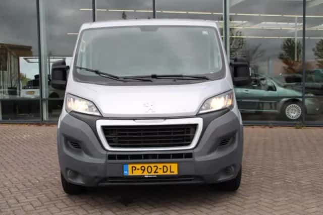 Peugeot Boxer (2016) thumbnail 2