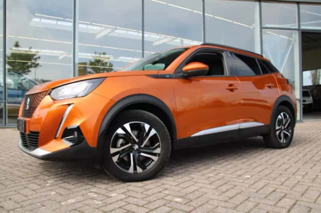 Peugeot e-2008 (2021) thumbnail 2
