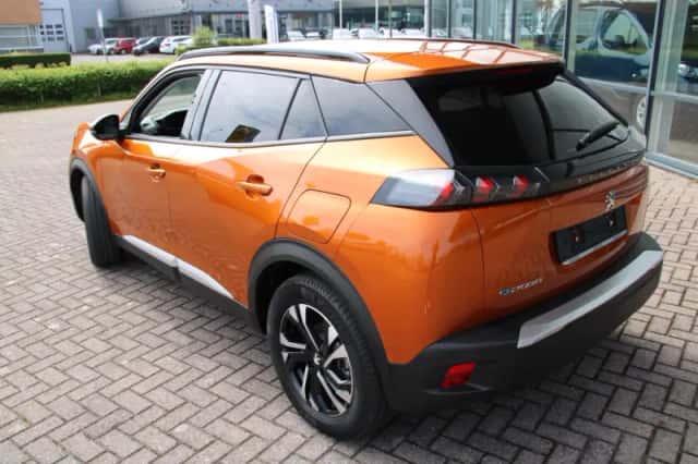 Peugeot e-2008 (2021) thumbnail 5