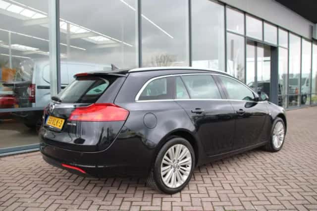 Opel Insignia (2012) thumbnail 4