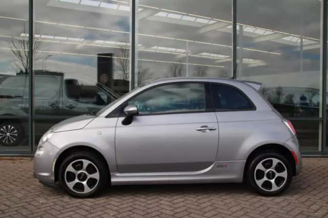 Fiat 500e (2015) thumbnail 3