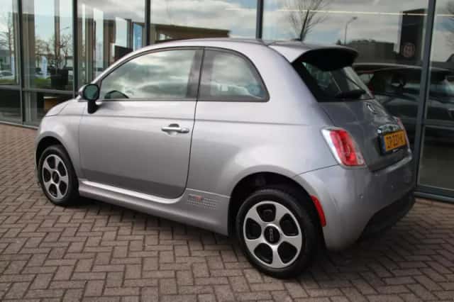 Fiat 500e (2015) thumbnail 4