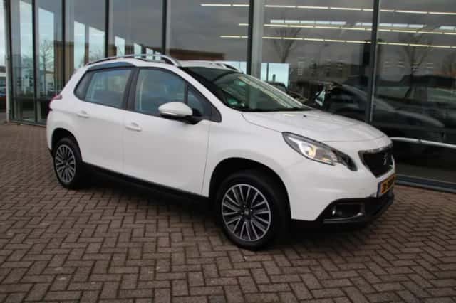 Peugeot 2008 (2019) thumbnail 6