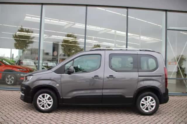 Peugeot Rifter (2020) thumbnail 2