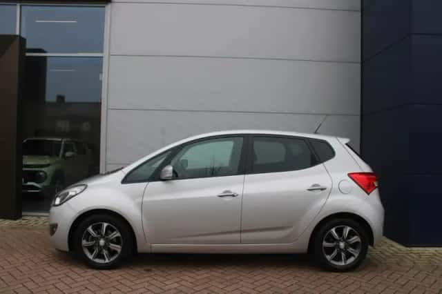 Hyundai ix20 (2017) thumbnail 2