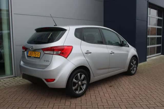 Hyundai ix20 (2017) thumbnail 4