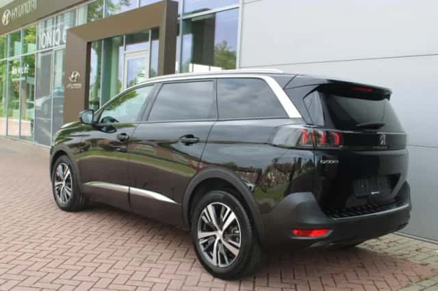 Peugeot 5008 (2023) thumbnail 3