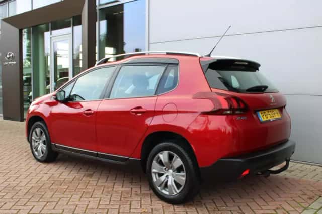Peugeot 2008 (2017) thumbnail 3