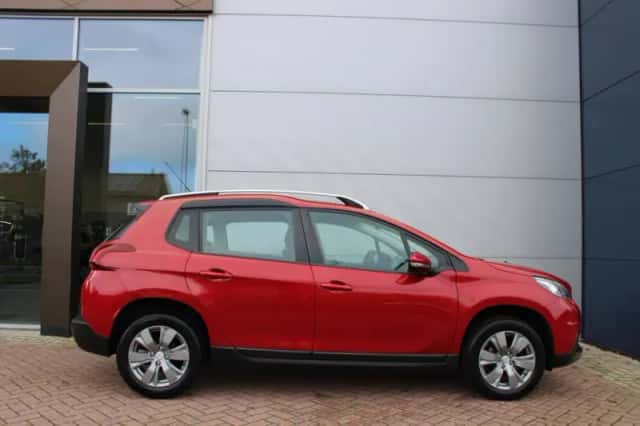 Peugeot 2008 (2017) thumbnail 5