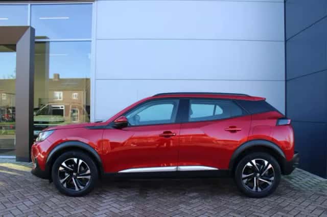 Peugeot 2008 (2020) thumbnail 2