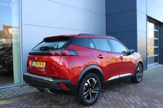 Peugeot 2008 (2020) thumbnail 4