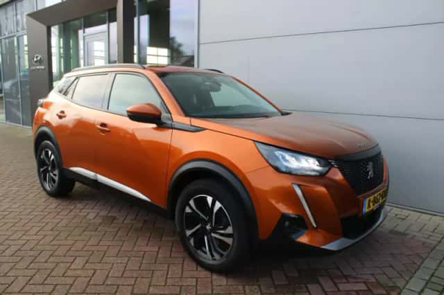 Peugeot 2008 (2021) thumbnail 6