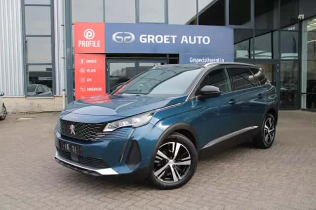 Peugeot 5008 (2021) thumbnail 1
