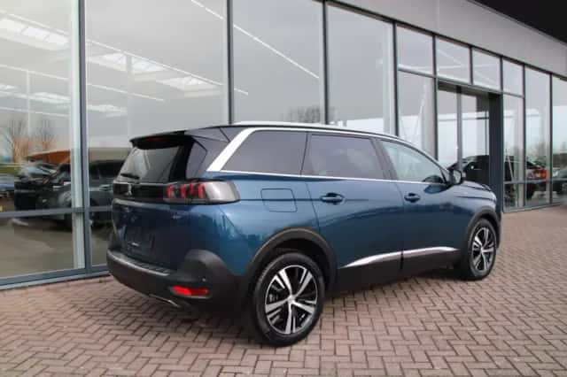 Peugeot 5008 (2021) thumbnail 4