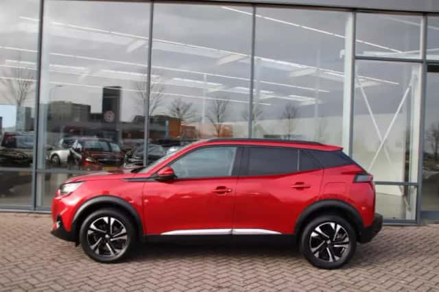 Peugeot 2008 (2020) thumbnail 2