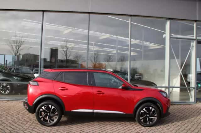 Peugeot 2008 (2020) thumbnail 5