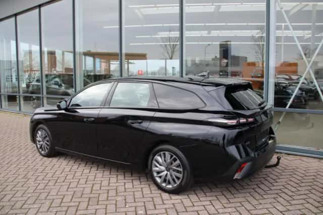 Peugeot 308 (2022) thumbnail 3
