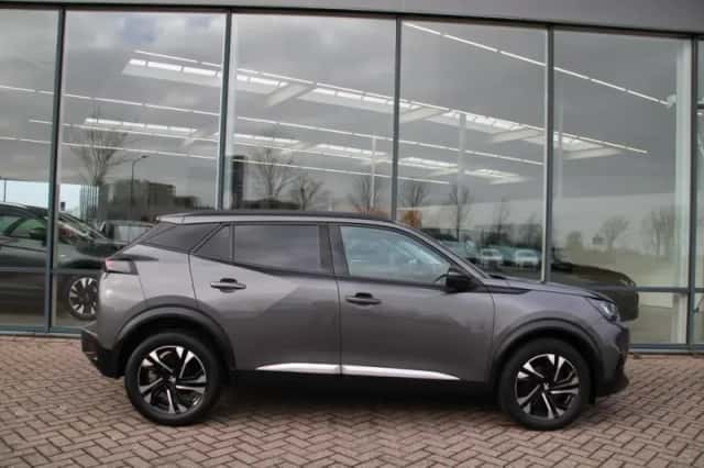 Peugeot 2008 (2021) thumbnail 5