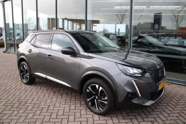 Peugeot 2008 (2021) thumbnail 6