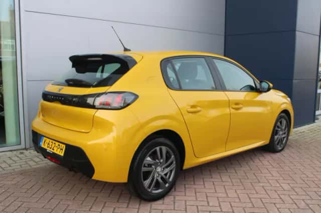 Peugeot 208 (2021) thumbnail 4