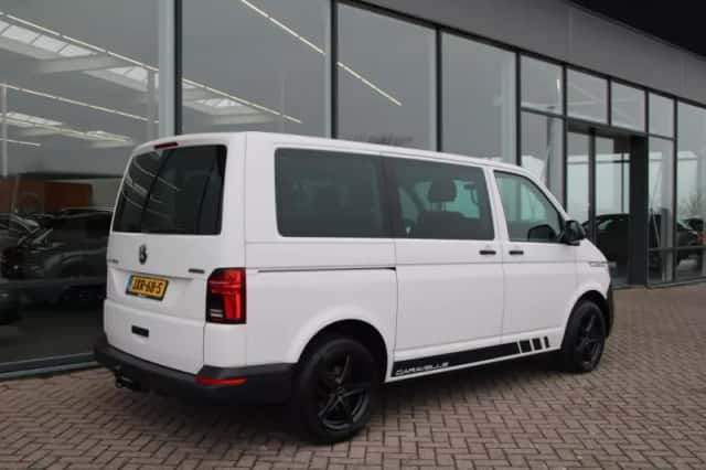 Volkswagen Transporter (2021) thumbnail 4