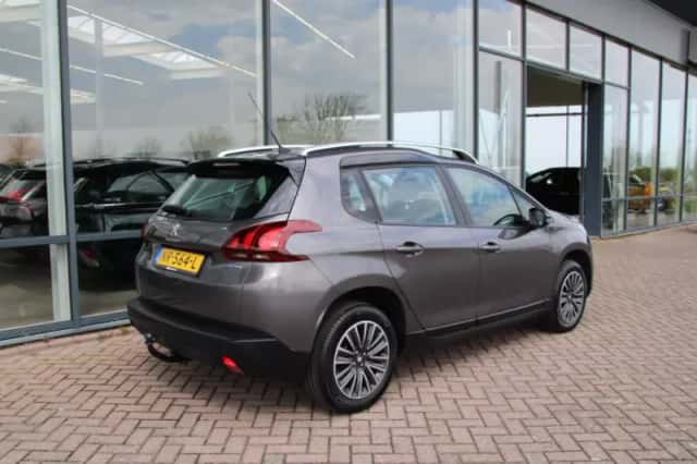 Peugeot 2008 (2017) thumbnail 4