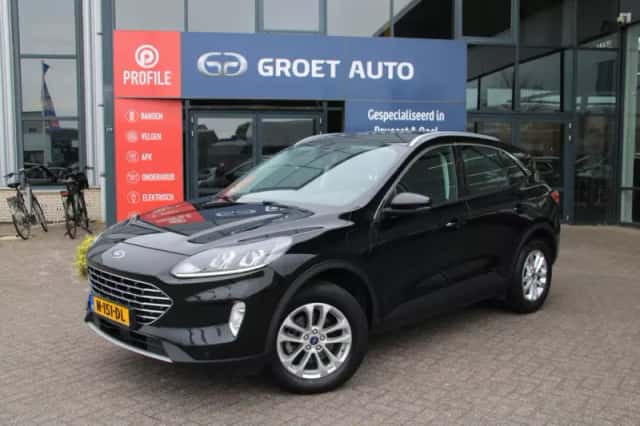 Ford Kuga (2021) thumbnail 1
