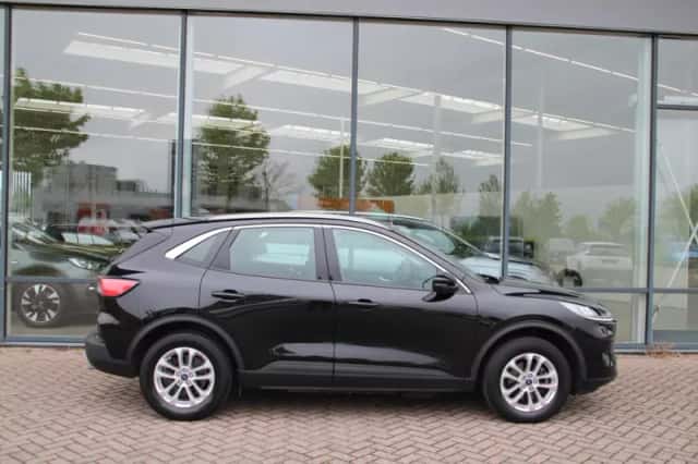 Ford Kuga (2021) thumbnail 5