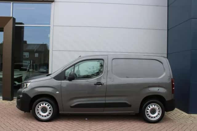 Peugeot Partner (2021) thumbnail 2