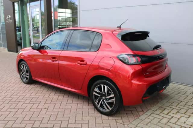 Peugeot 208 (2023) thumbnail 3