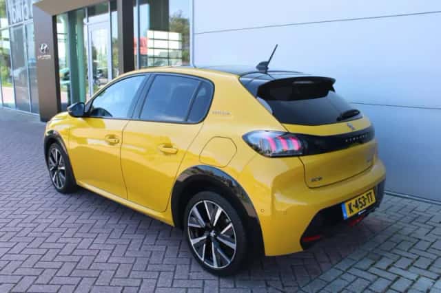 Peugeot 208 (2021) thumbnail 3