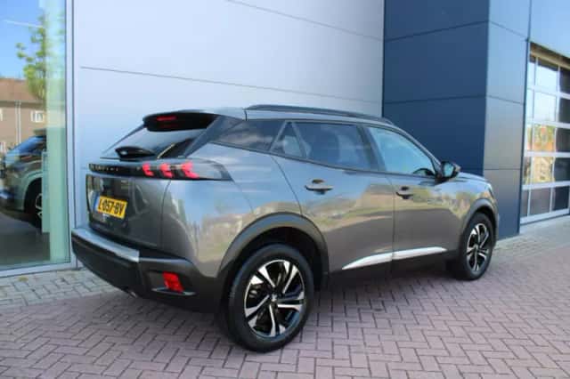 Peugeot 2008 (2021) thumbnail 4