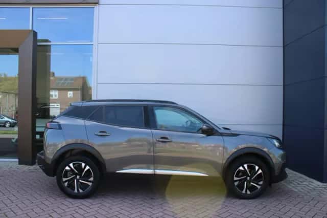 Peugeot 2008 (2021) thumbnail 5