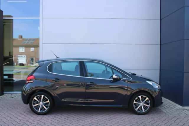 Peugeot 208 (2019) thumbnail 5