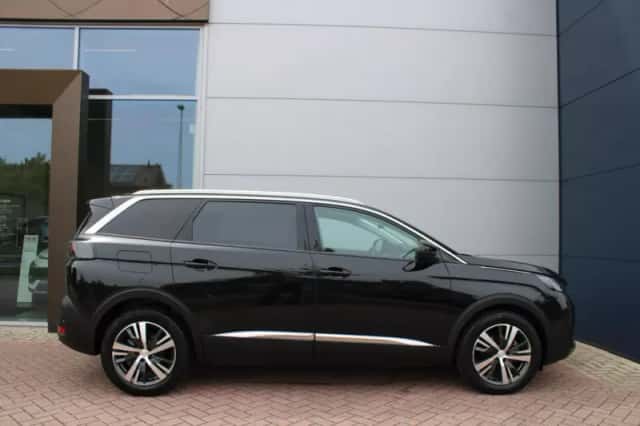 Peugeot 5008 (2022) thumbnail 5