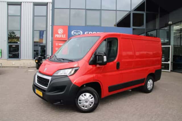 Peugeot Boxer (2021) thumbnail 1