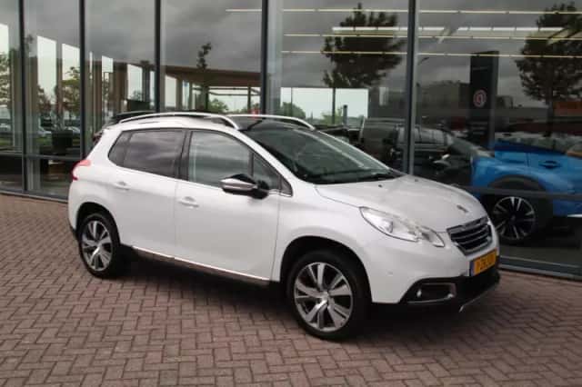 Peugeot 2008 (2015) thumbnail 6