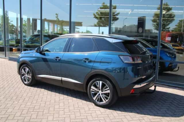 Peugeot 3008 (2021) thumbnail 3