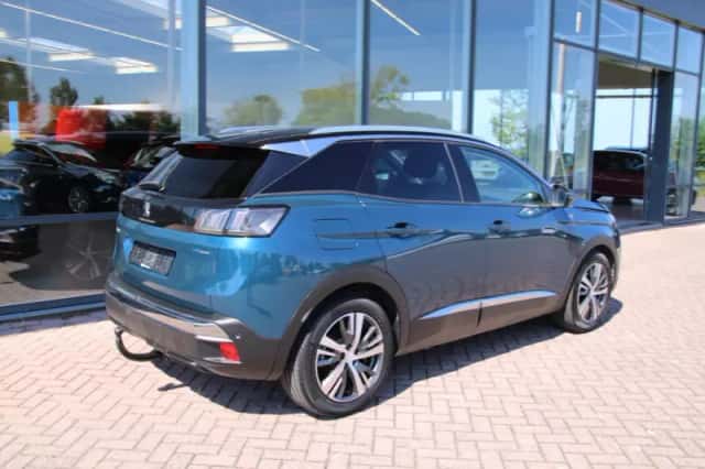 Peugeot 3008 (2021) thumbnail 4