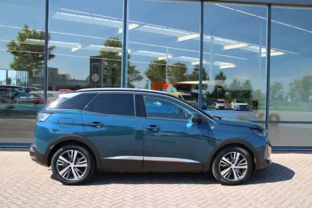 Peugeot 3008 (2021) thumbnail 5
