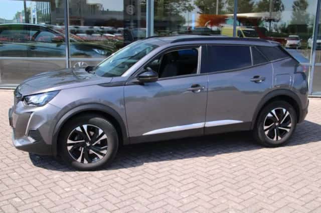 Peugeot 2008 (2022) thumbnail 3