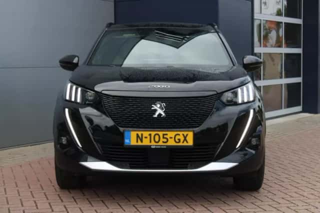 Peugeot e-2008 (2021) thumbnail 3