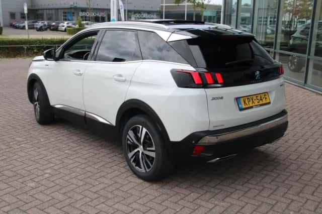 Peugeot 3008 (2019) thumbnail 5