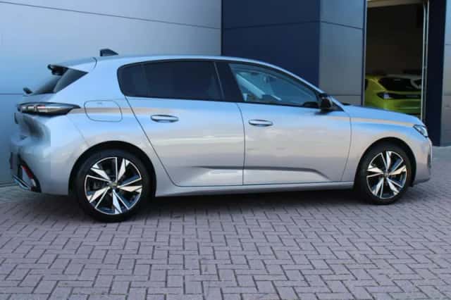 Peugeot 308 (2023) thumbnail 4