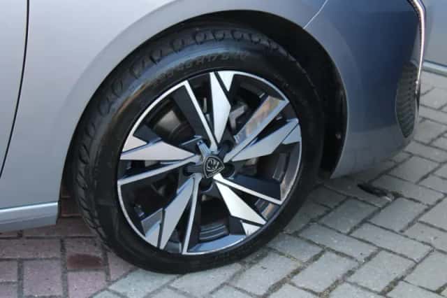 Peugeot 308 (2023) thumbnail 6