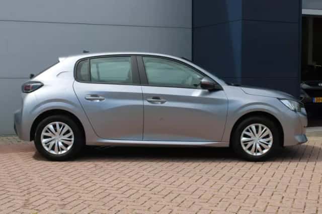 Peugeot 208 (2021) thumbnail 4