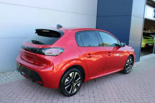 Peugeot 208 (2024) thumbnail 4