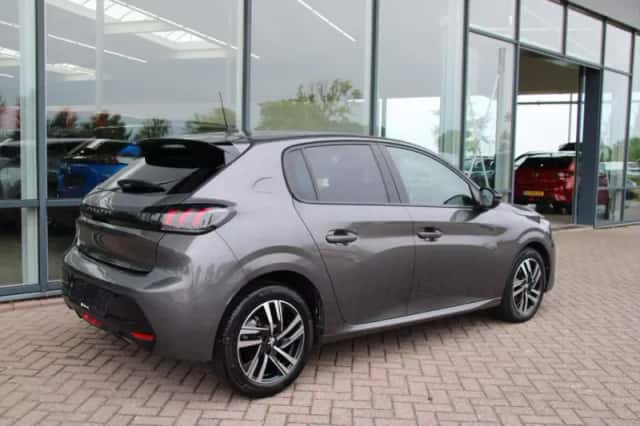 Peugeot 208 (2023) thumbnail 4