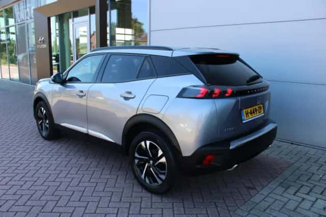 Peugeot 2008 (2020) thumbnail 3