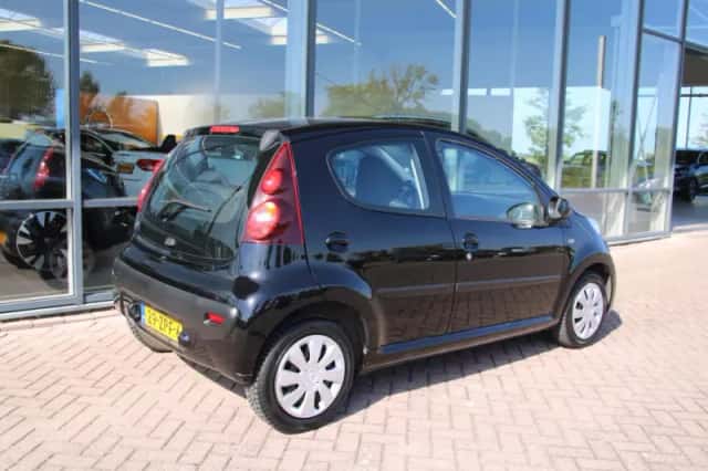 Peugeot 107 (2013) thumbnail 4